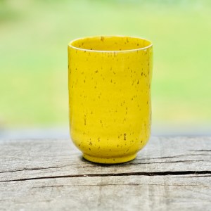 Becher „Oslo“, mit Griffmulde
Sonnengelb